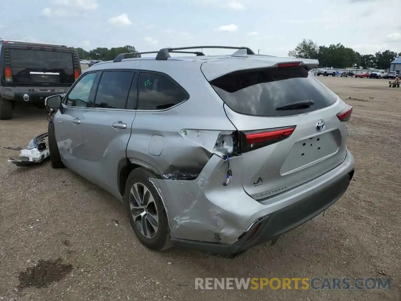 3 Photograph of a damaged car 5TDGARAHXMS509309 TOYOTA HIGHLANDER 2021