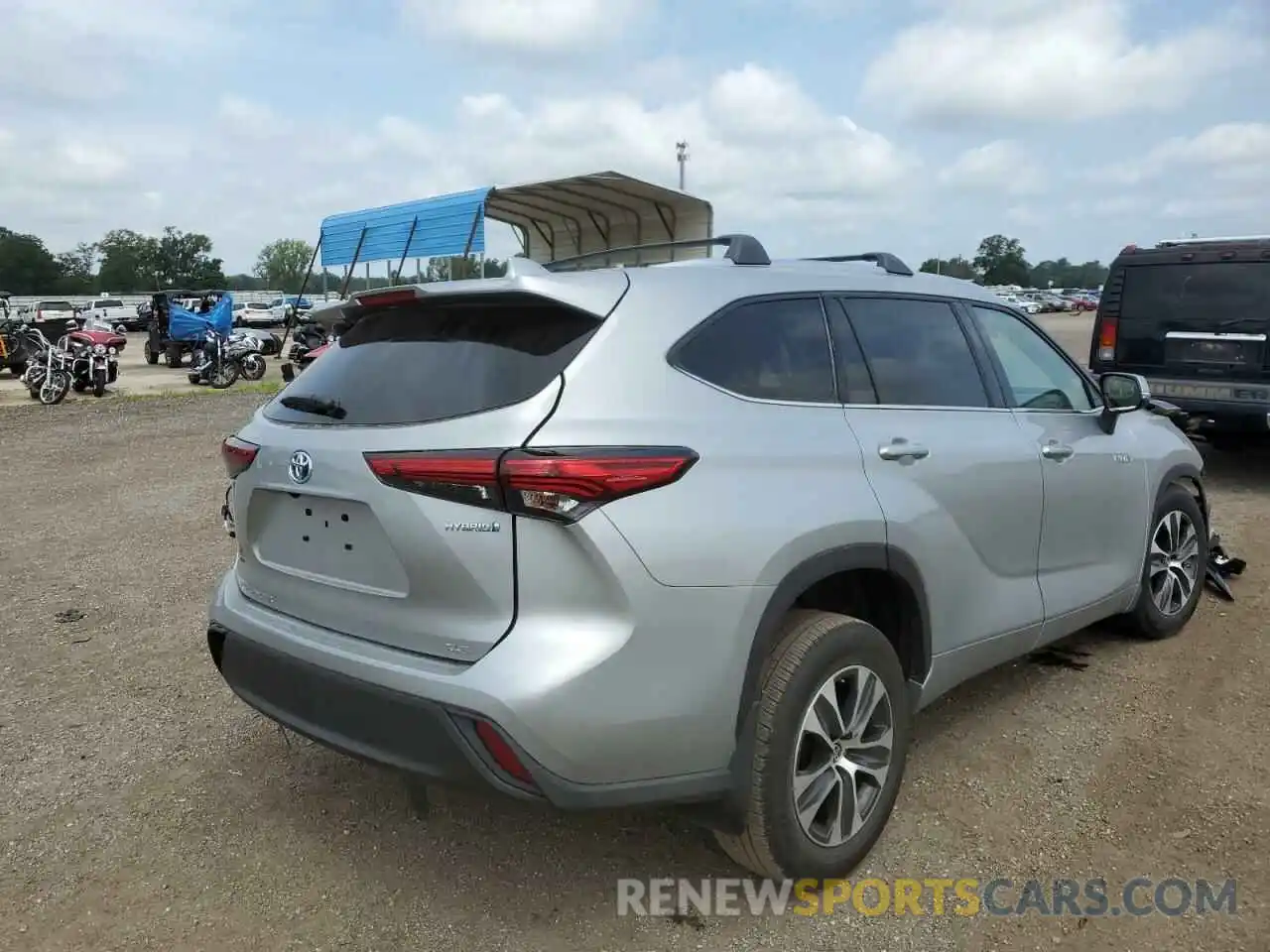 4 Photograph of a damaged car 5TDGARAHXMS509309 TOYOTA HIGHLANDER 2021