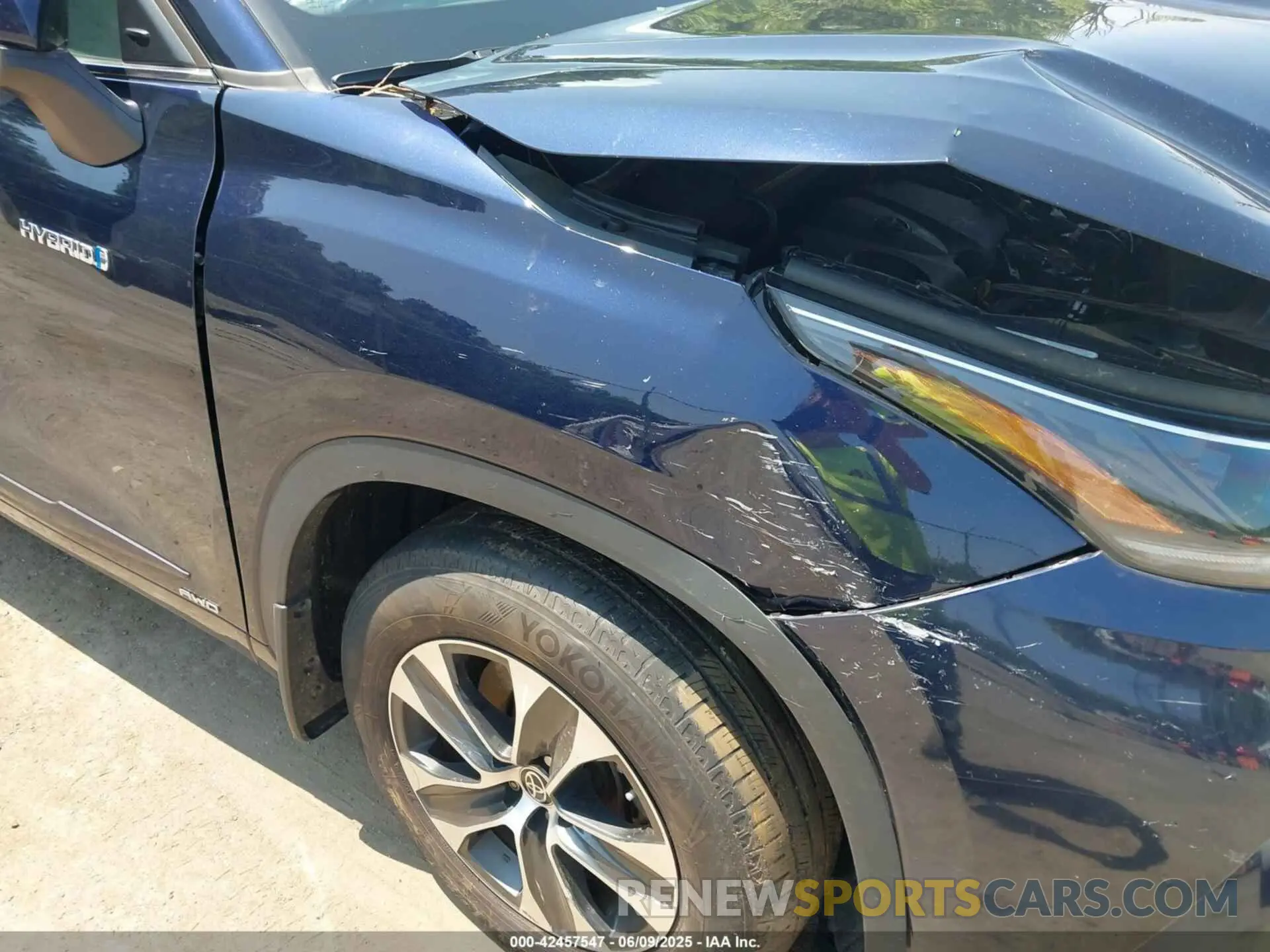 18 Photograph of a damaged car 5TDGBRCH0MS046851 TOYOTA HIGHLANDER 2021
