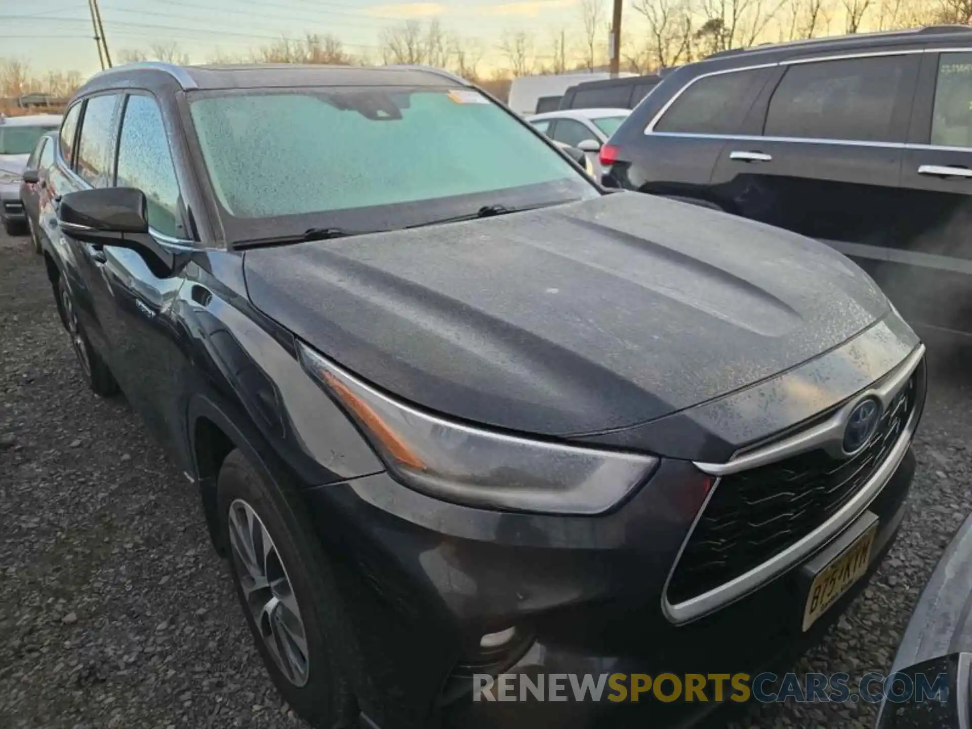 4 Photograph of a damaged car 5TDGBRCH0MS058272 TOYOTA HIGHLANDER 2021