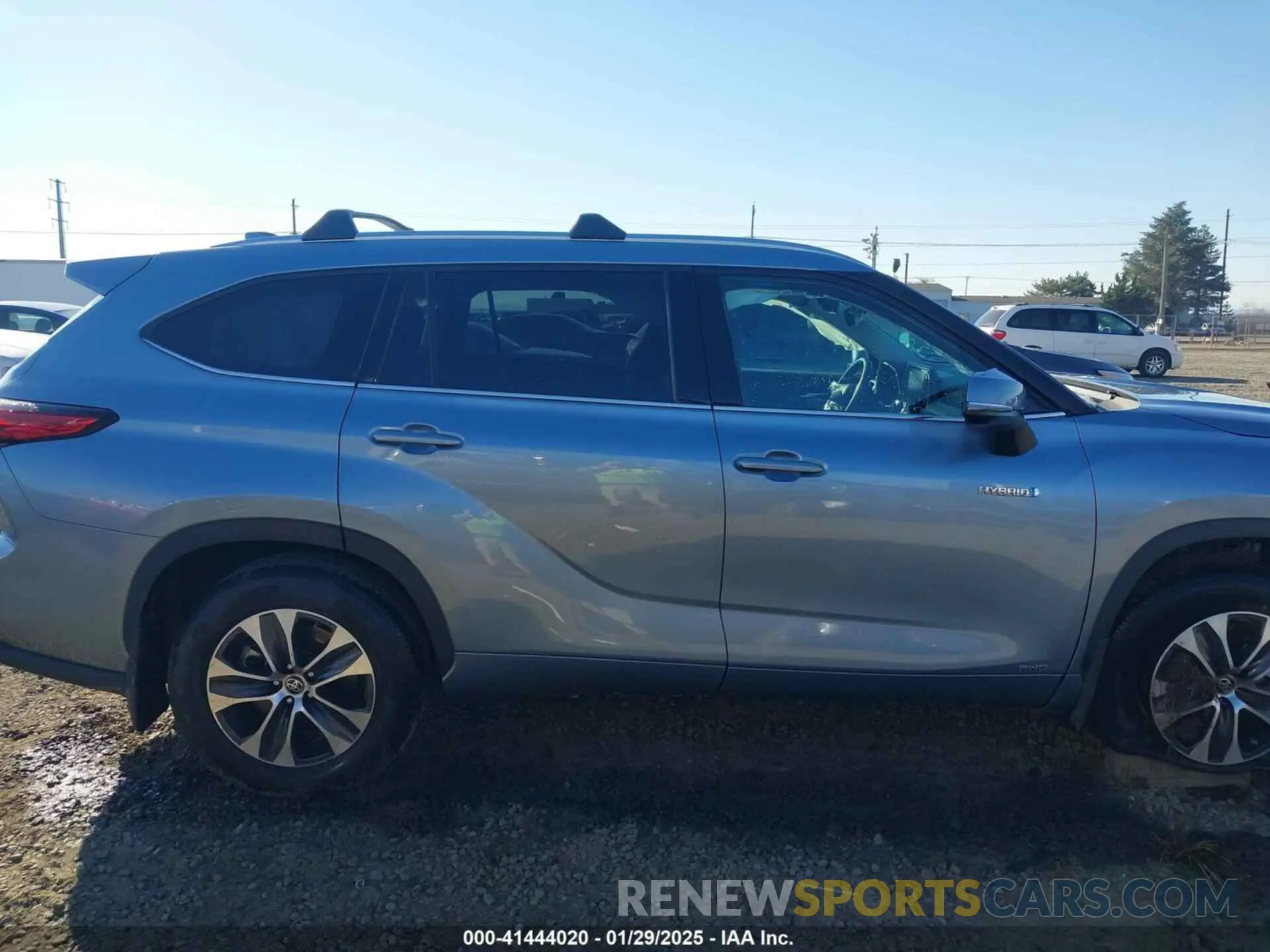 13 Photograph of a damaged car 5TDGBRCH0MS065111 TOYOTA HIGHLANDER 2021