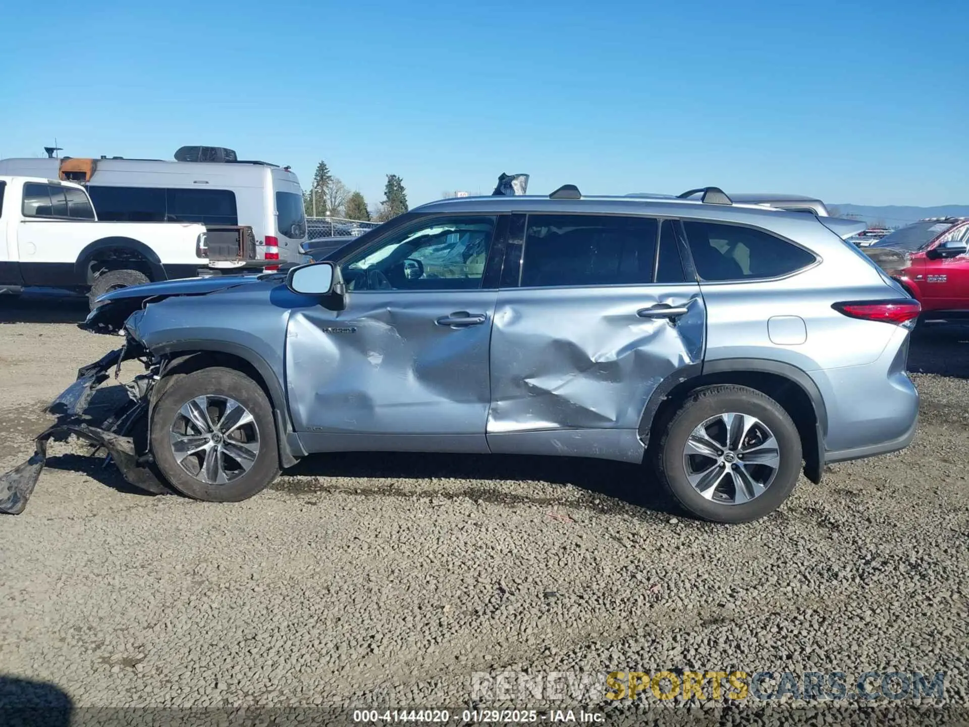 14 Photograph of a damaged car 5TDGBRCH0MS065111 TOYOTA HIGHLANDER 2021