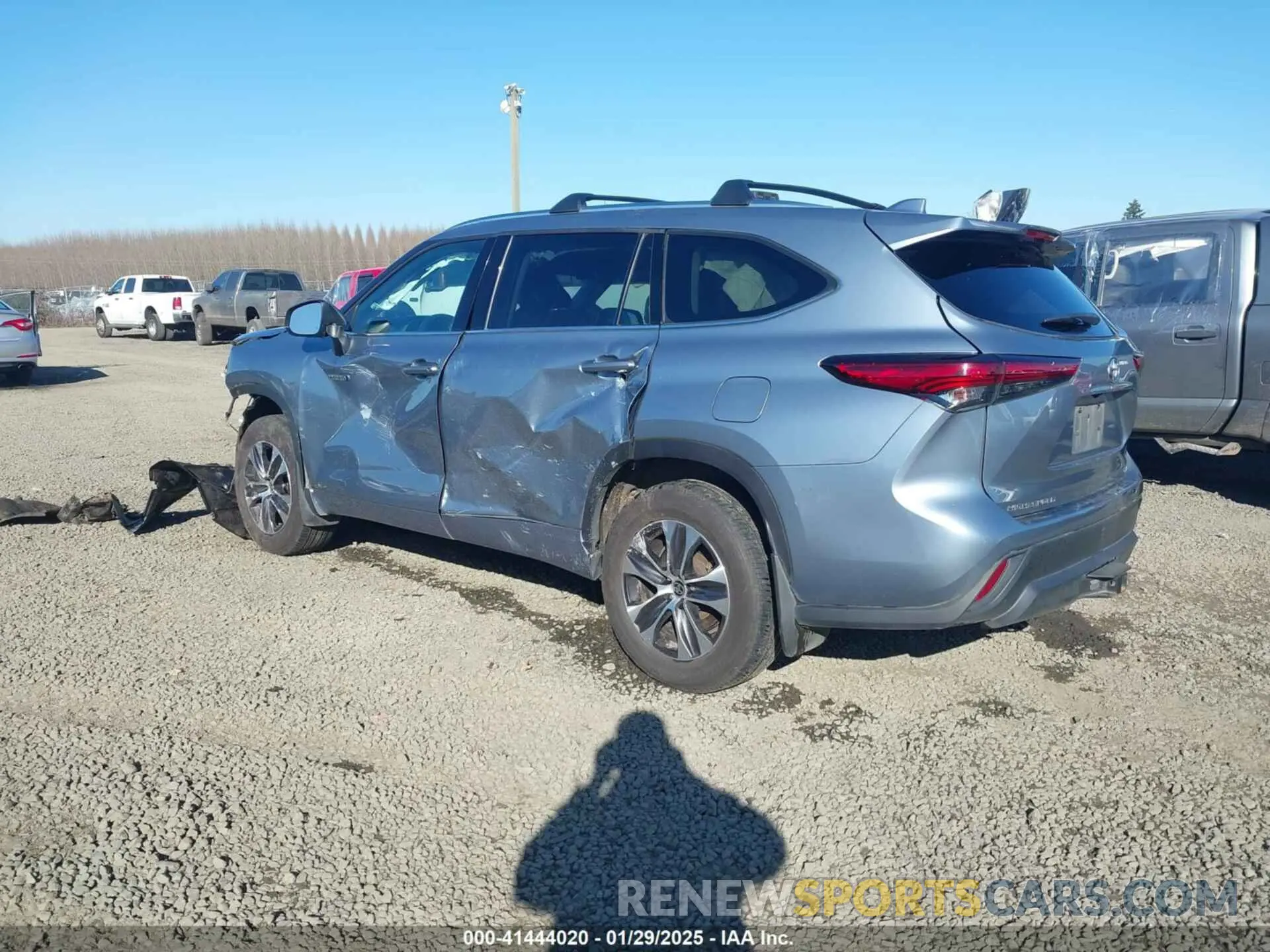 3 Photograph of a damaged car 5TDGBRCH0MS065111 TOYOTA HIGHLANDER 2021
