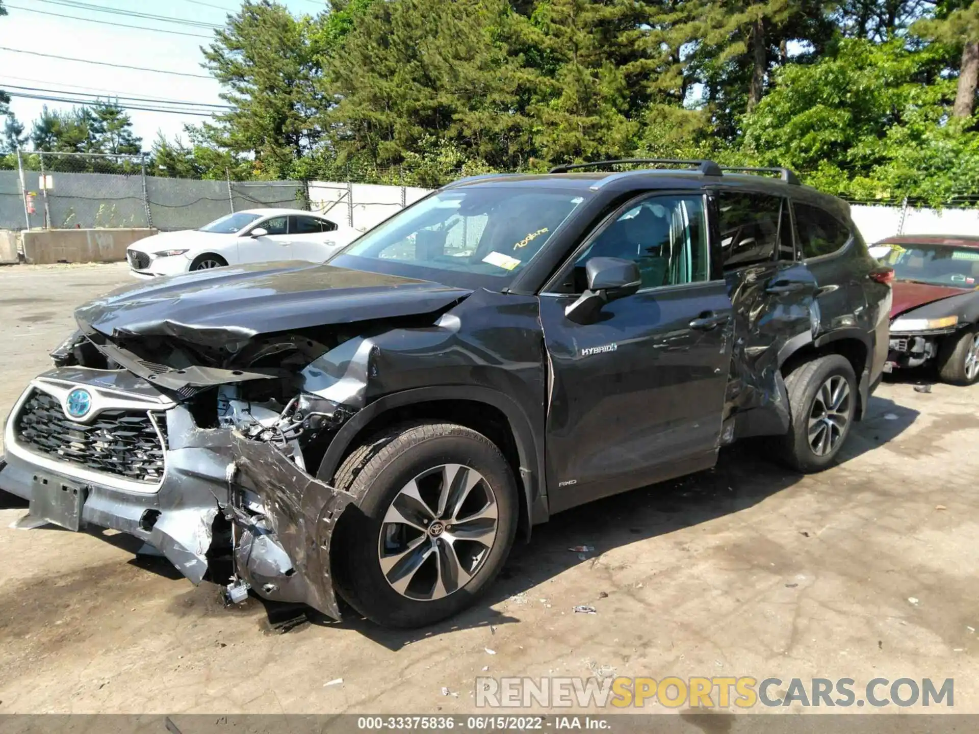 2 Photograph of a damaged car 5TDGBRCH0MS518403 TOYOTA HIGHLANDER 2021