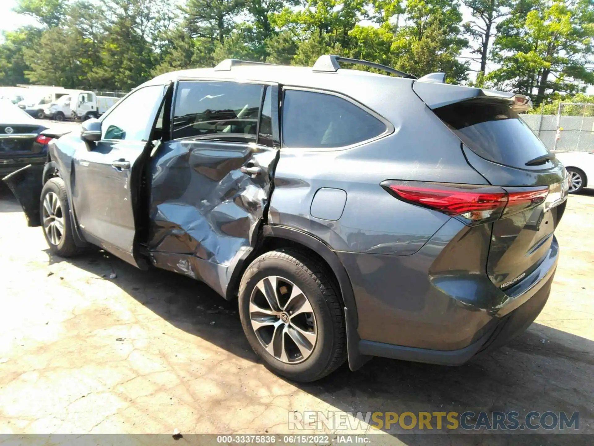 3 Photograph of a damaged car 5TDGBRCH0MS518403 TOYOTA HIGHLANDER 2021