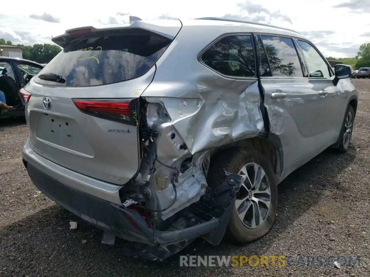 4 Photograph of a damaged car 5TDGBRCH0MS521799 TOYOTA HIGHLANDER 2021