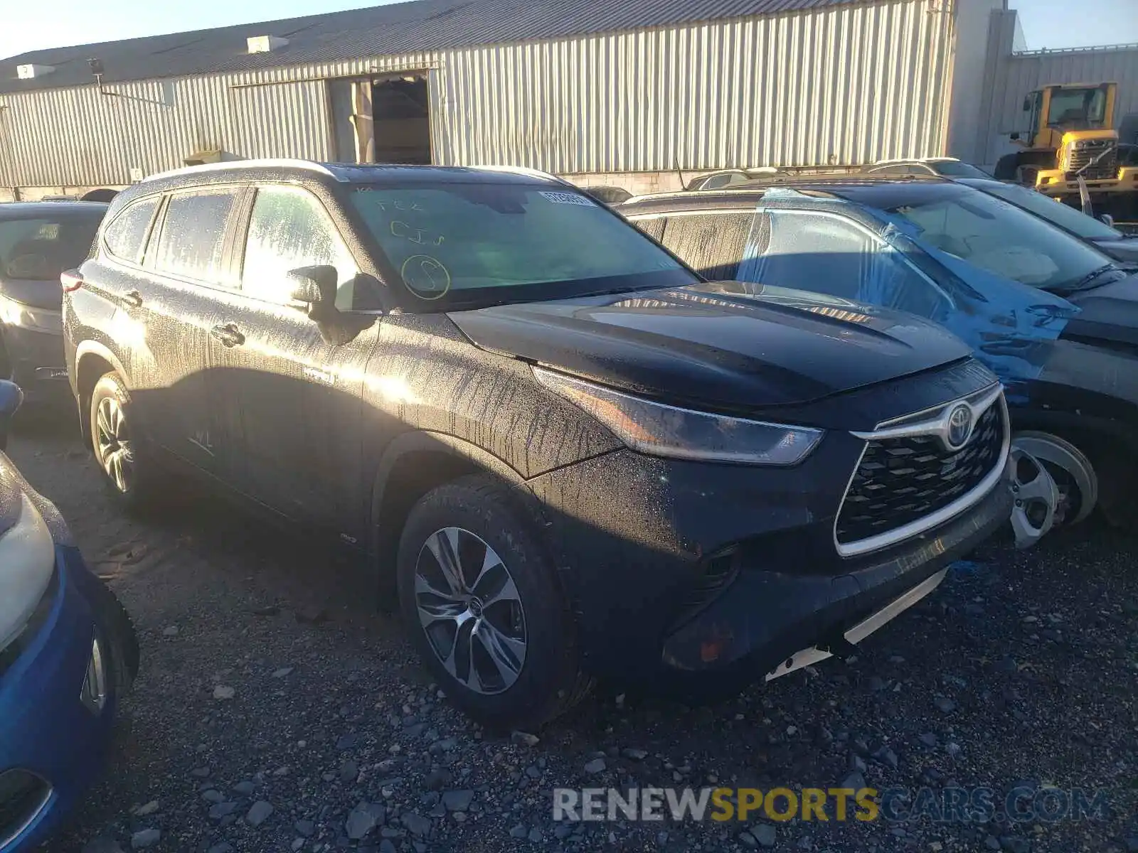 1 Photograph of a damaged car 5TDGBRCH1MS047183 TOYOTA HIGHLANDER 2021