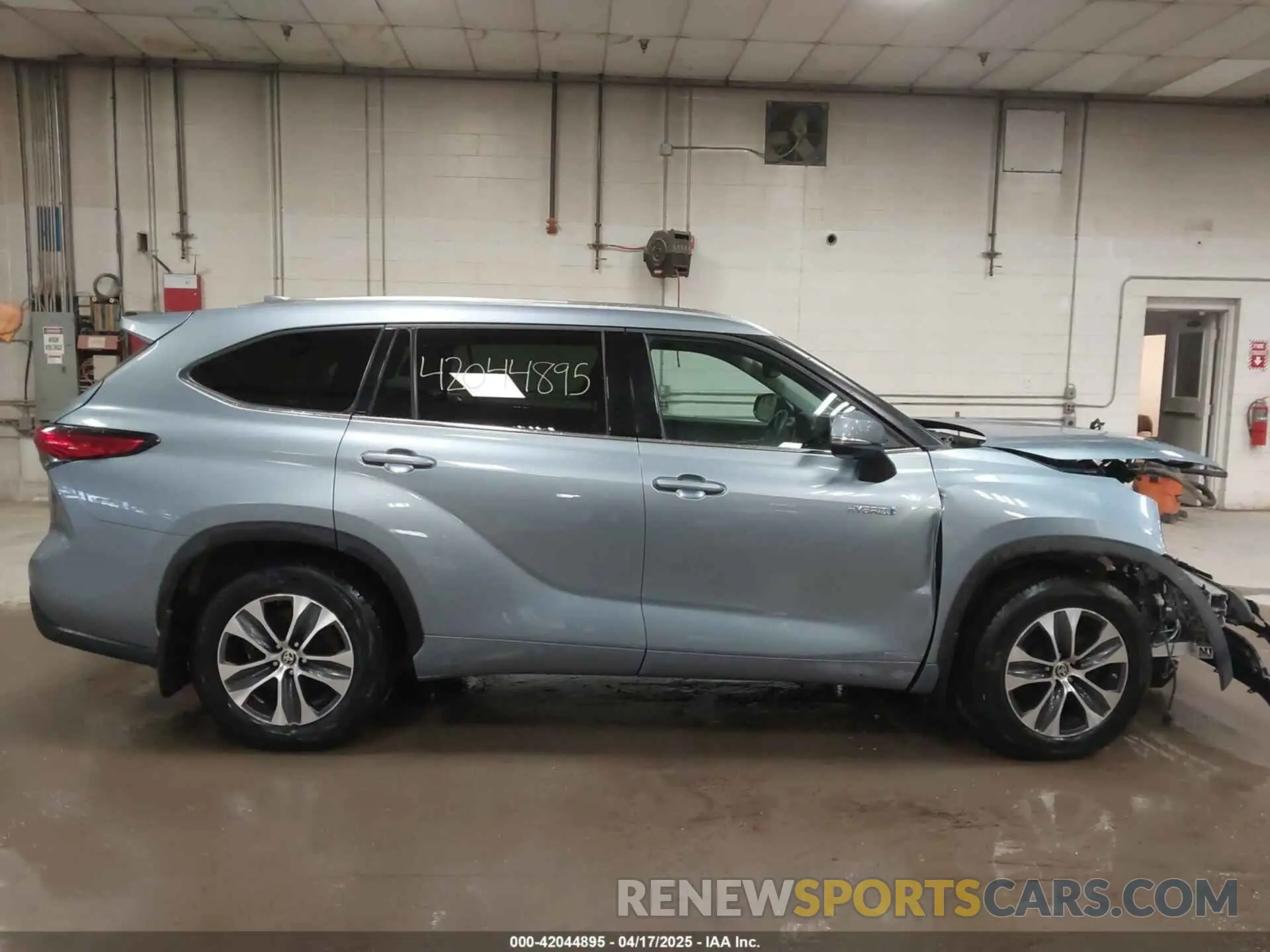 13 Photograph of a damaged car 5TDGBRCH1MS065845 TOYOTA HIGHLANDER 2021