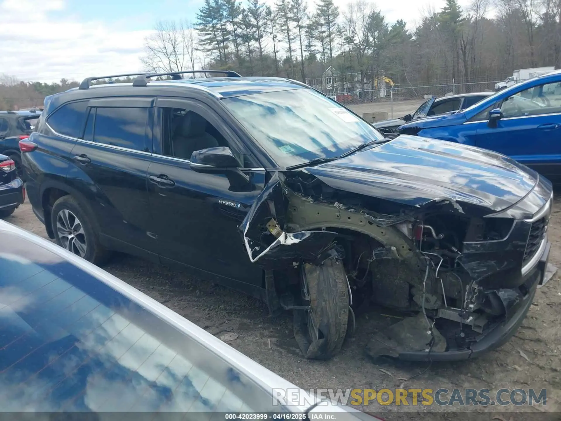 13 Photograph of a damaged car 5TDGBRCH2MS518497 TOYOTA HIGHLANDER 2021