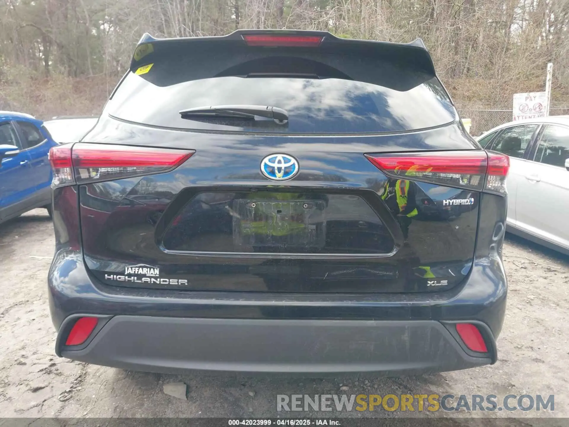 16 Photograph of a damaged car 5TDGBRCH2MS518497 TOYOTA HIGHLANDER 2021