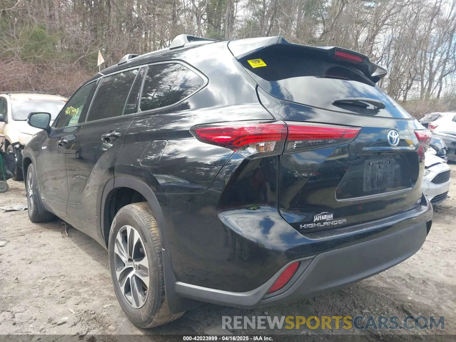3 Photograph of a damaged car 5TDGBRCH2MS518497 TOYOTA HIGHLANDER 2021
