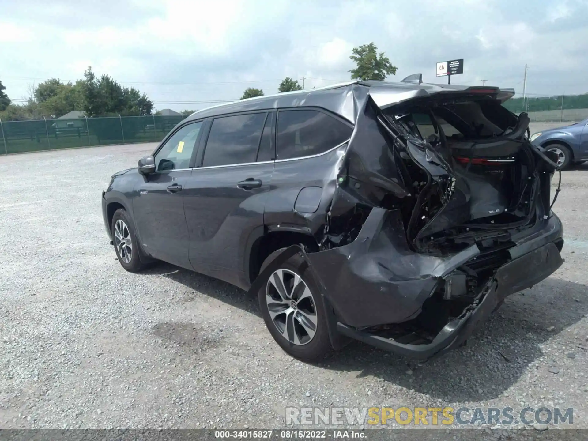 3 Photograph of a damaged car 5TDGBRCH2MS523425 TOYOTA HIGHLANDER 2021