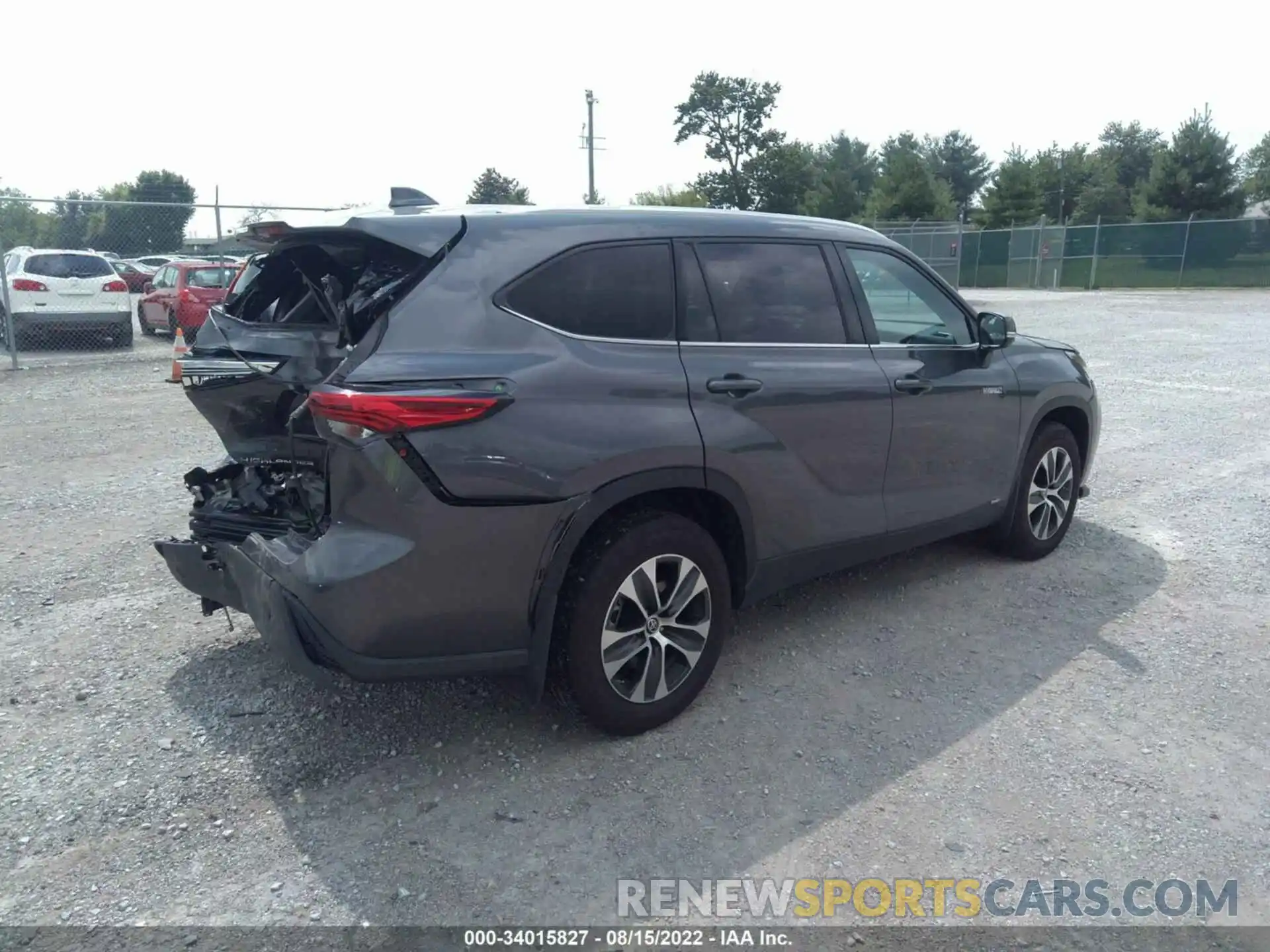 4 Photograph of a damaged car 5TDGBRCH2MS523425 TOYOTA HIGHLANDER 2021