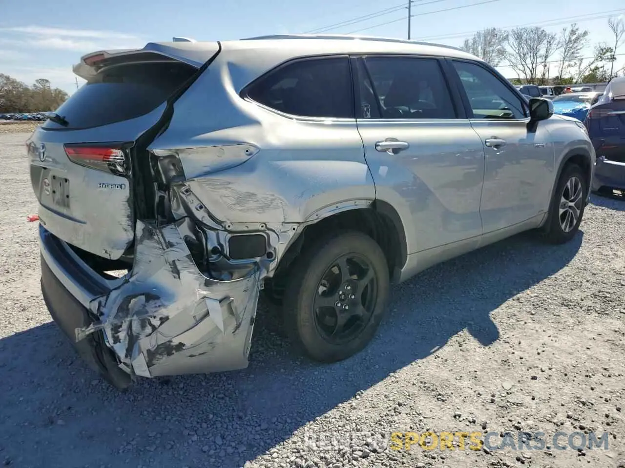3 Photograph of a damaged car 5TDGBRCH3MS067015 TOYOTA HIGHLANDER 2021