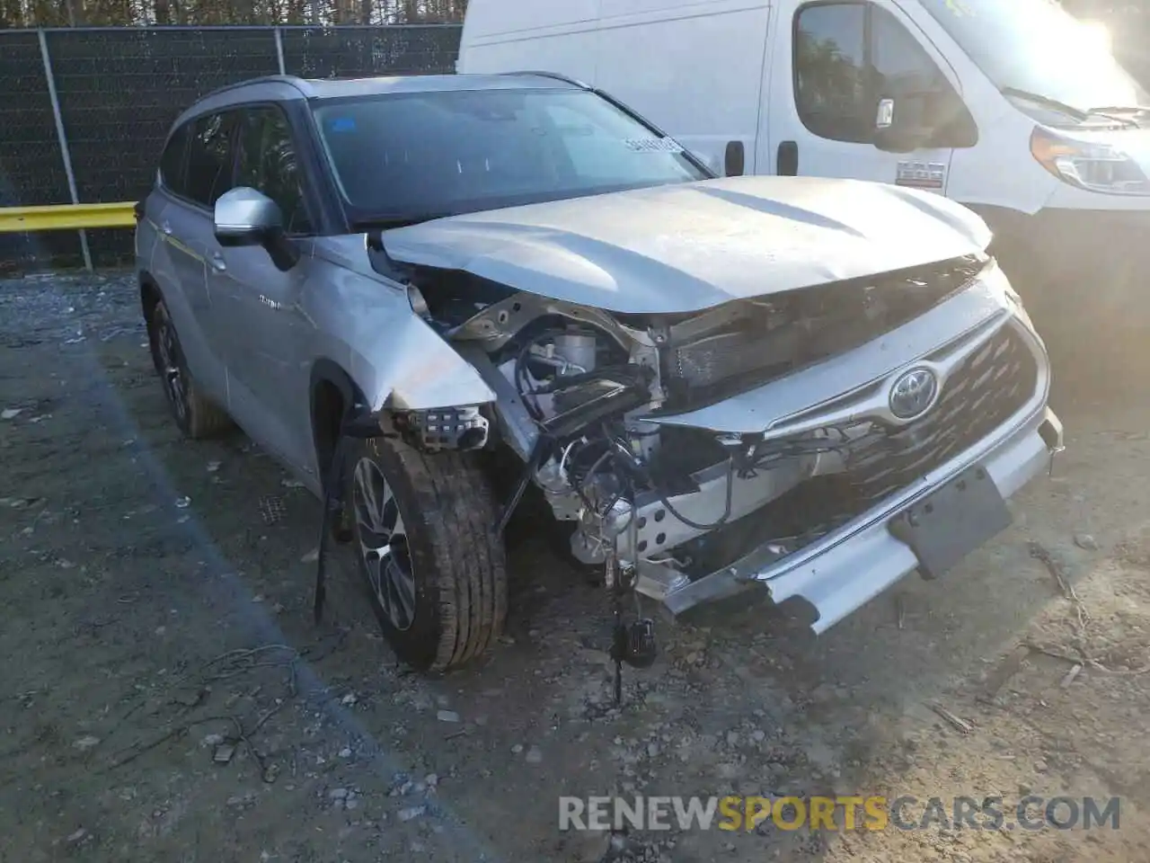 9 Photograph of a damaged car 5TDGBRCH3MS518069 TOYOTA HIGHLANDER 2021