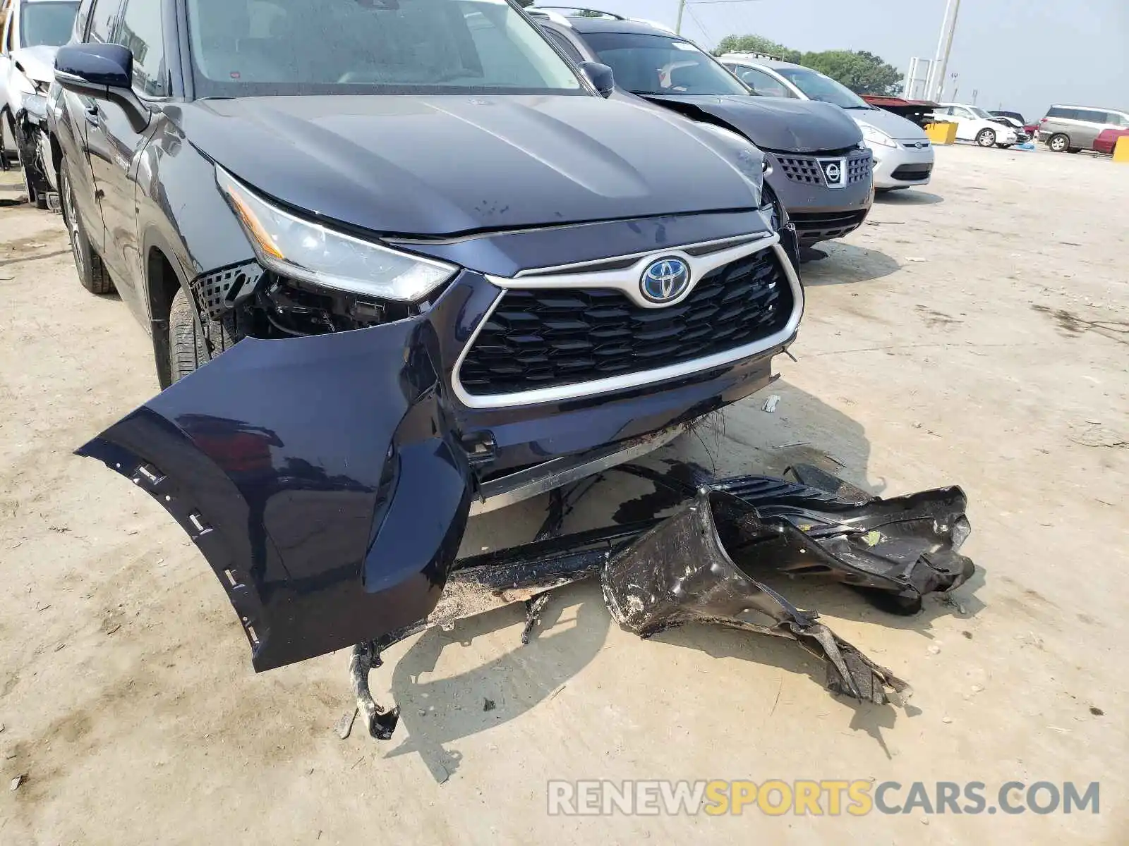 9 Photograph of a damaged car 5TDGBRCH4MS514838 TOYOTA HIGHLANDER 2021