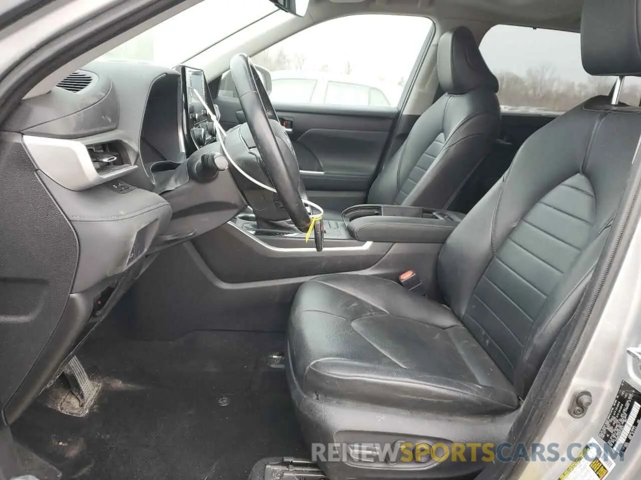 7 Photograph of a damaged car 5TDGBRCH4MS515617 TOYOTA HIGHLANDER 2021