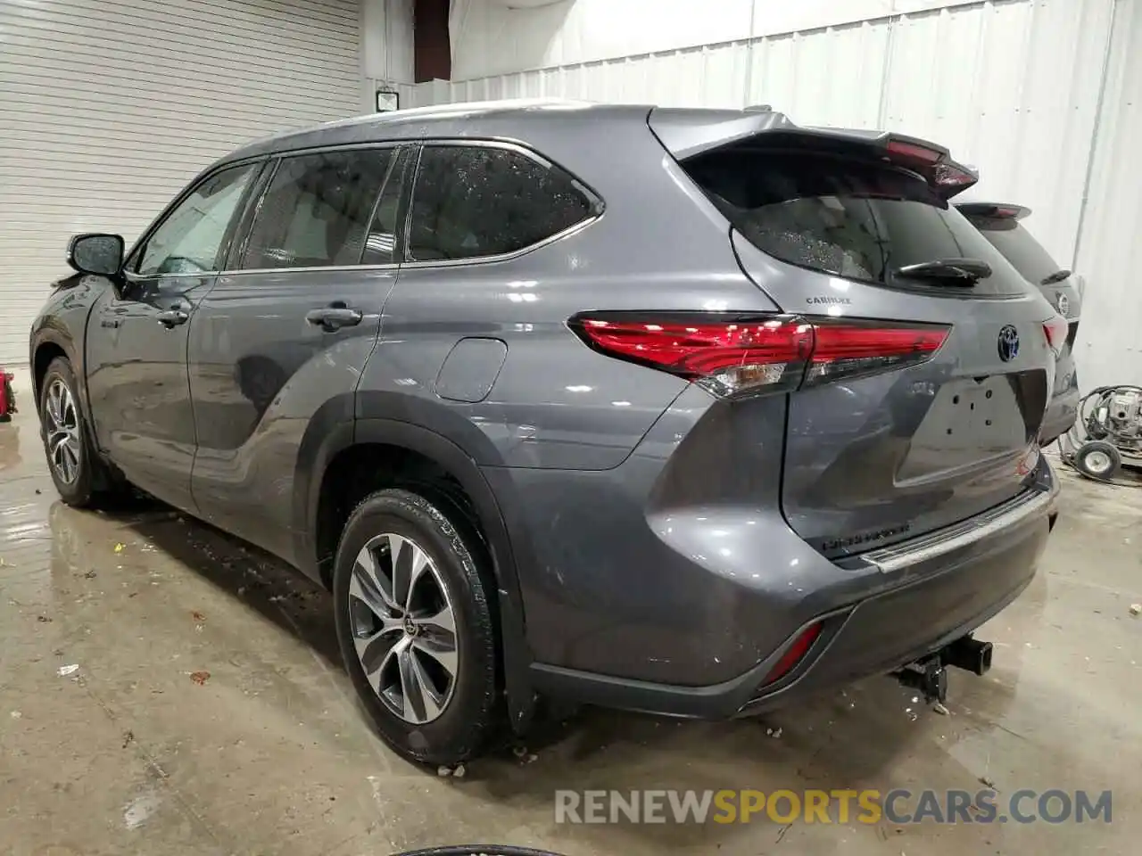 2 Photograph of a damaged car 5TDGBRCH5MS514749 TOYOTA HIGHLANDER 2021