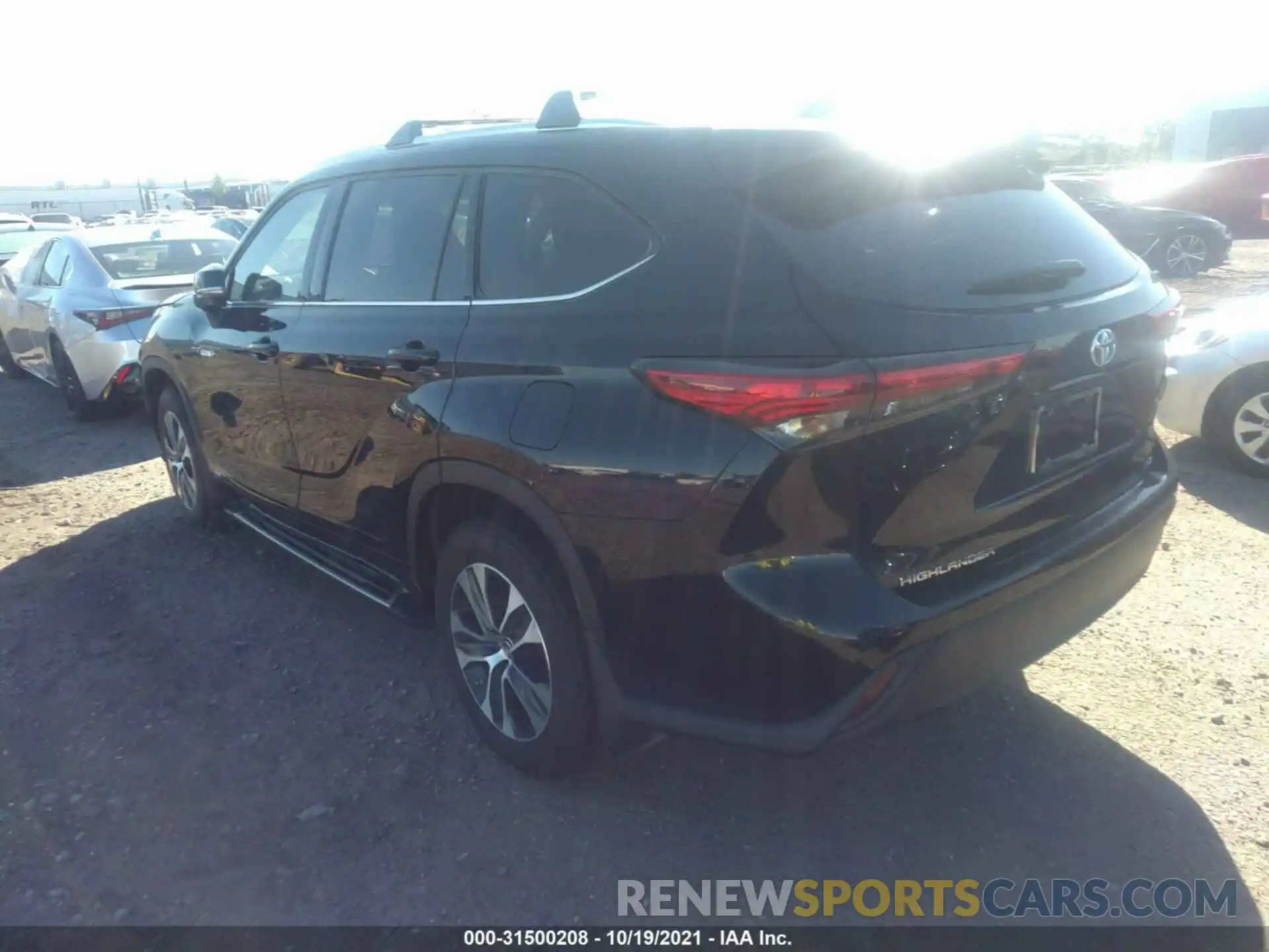 3 Photograph of a damaged car 5TDGBRCH6MS517370 TOYOTA HIGHLANDER 2021