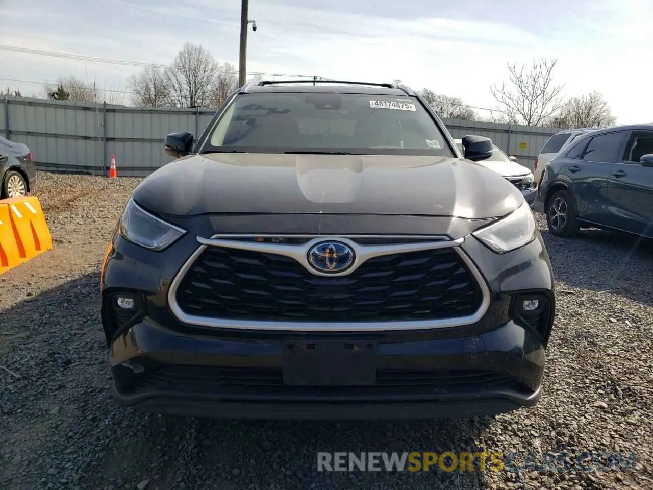 5 Photograph of a damaged car 5TDGBRCH6MS517997 TOYOTA HIGHLANDER 2021