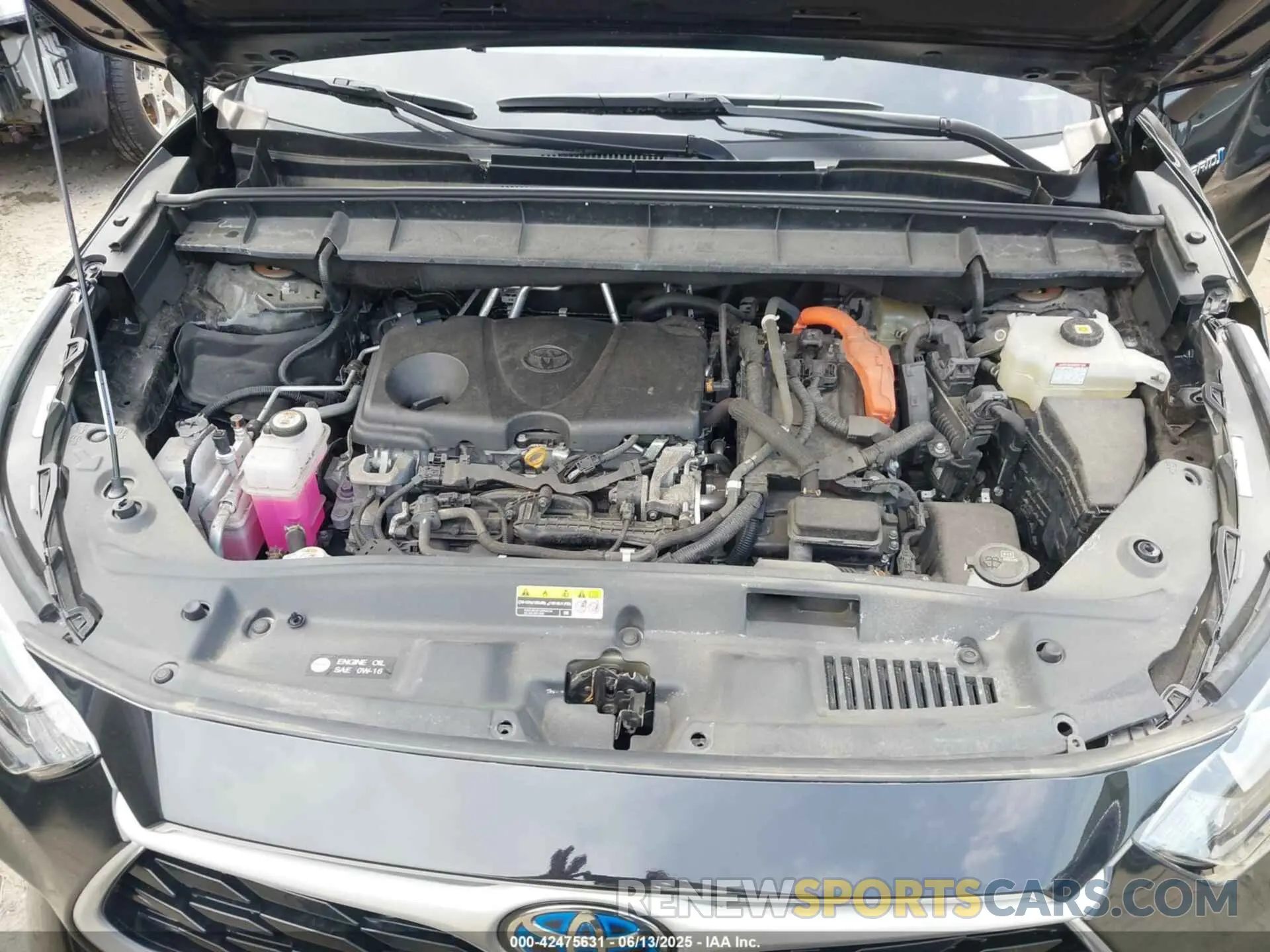 10 Photograph of a damaged car 5TDGBRCH6MS526067 TOYOTA HIGHLANDER 2021