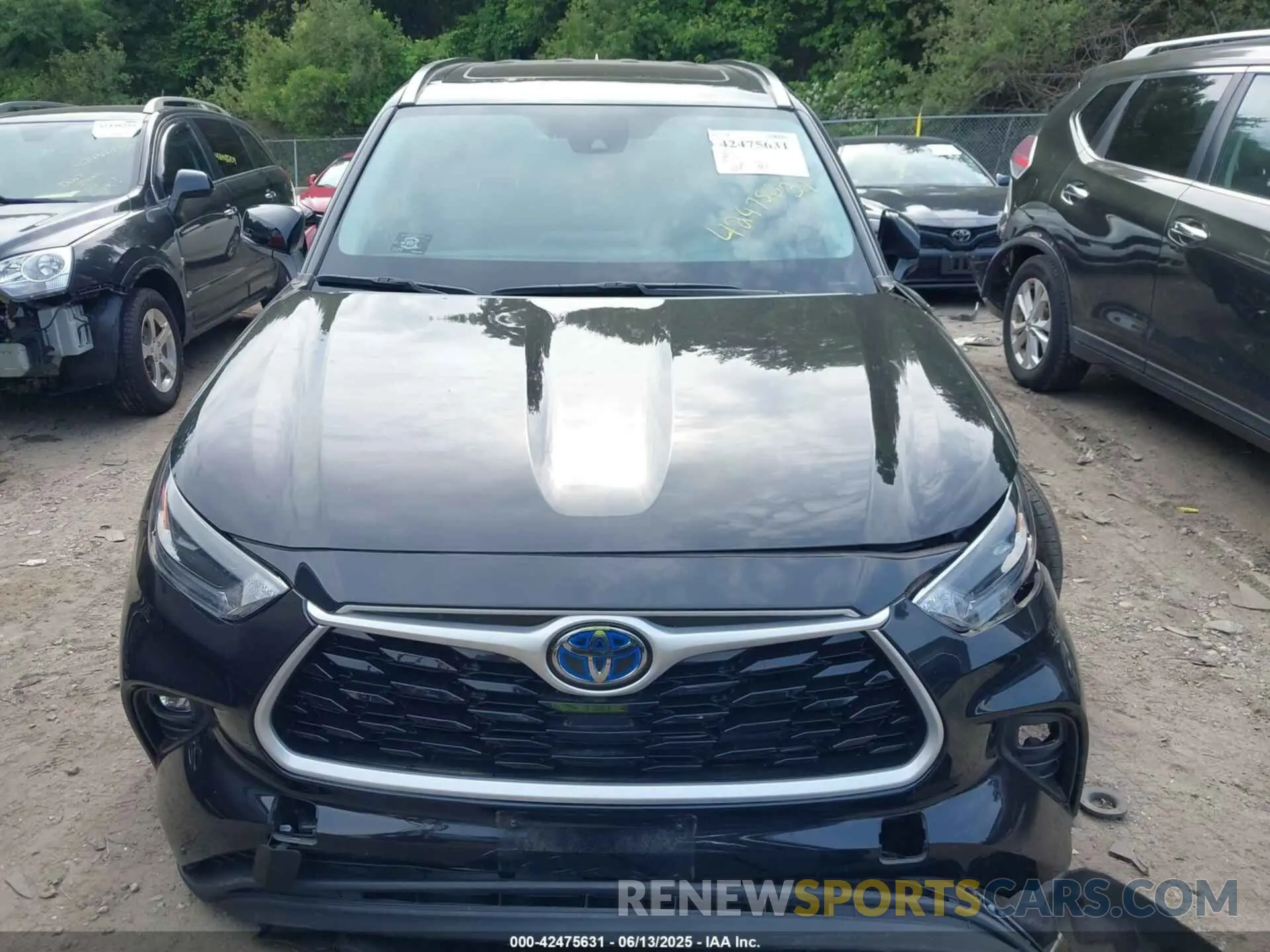 12 Photograph of a damaged car 5TDGBRCH6MS526067 TOYOTA HIGHLANDER 2021