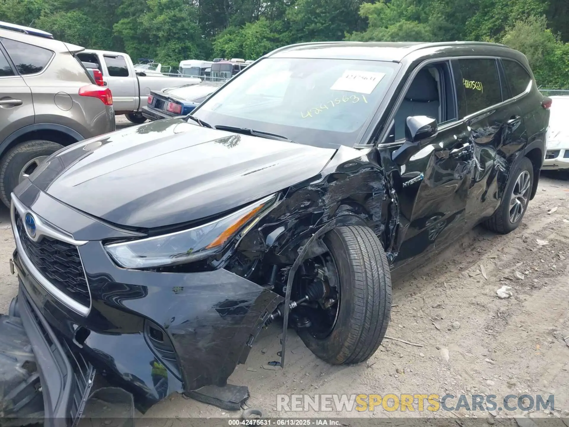 2 Photograph of a damaged car 5TDGBRCH6MS526067 TOYOTA HIGHLANDER 2021