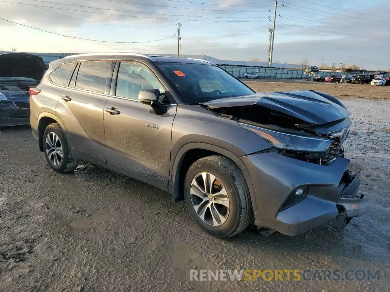 4 Photograph of a damaged car 5TDGBRCH7MS023079 TOYOTA HIGHLANDER 2021