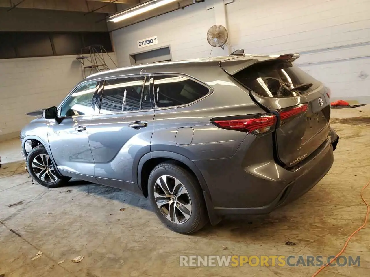 2 Photograph of a damaged car 5TDGBRCH7MS533030 TOYOTA HIGHLANDER 2021