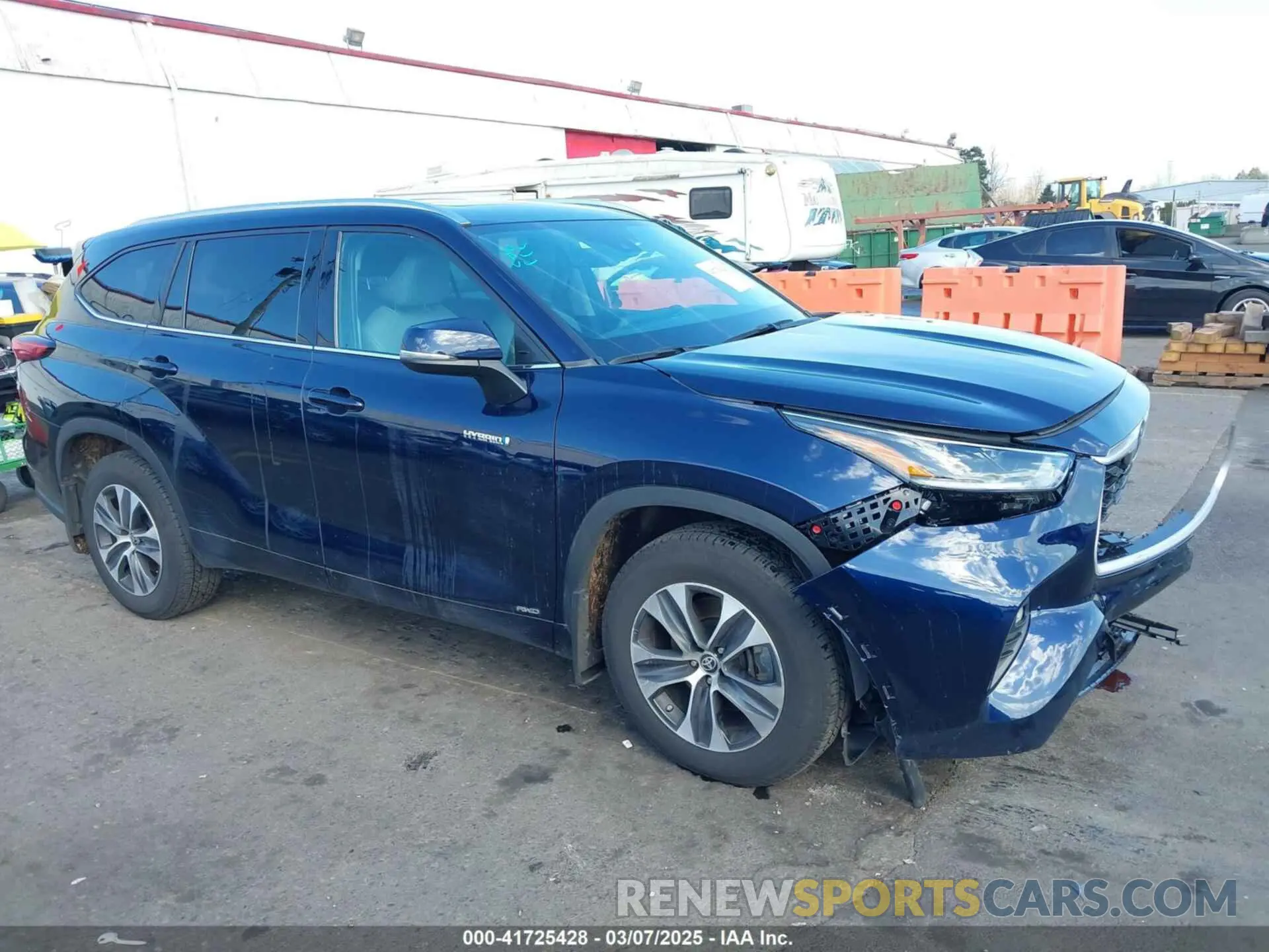 1 Photograph of a damaged car 5TDGBRCH8MS524837 TOYOTA HIGHLANDER 2021