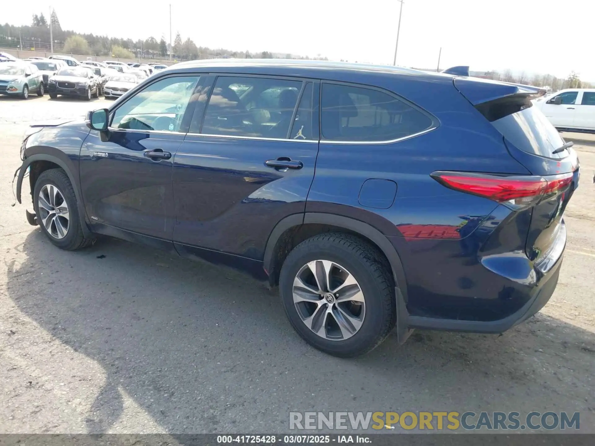3 Photograph of a damaged car 5TDGBRCH8MS524837 TOYOTA HIGHLANDER 2021