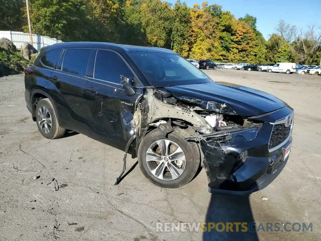 4 Photograph of a damaged car 5TDGBRCH8MS531173 TOYOTA HIGHLANDER 2021