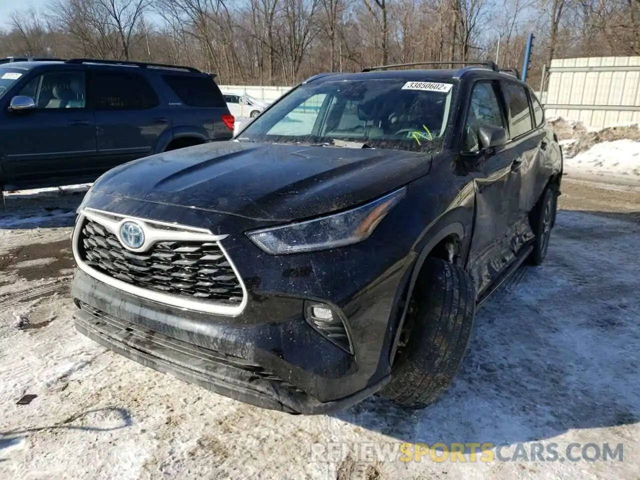 2 Photograph of a damaged car 5TDGBRCH8MS533831 TOYOTA HIGHLANDER 2021