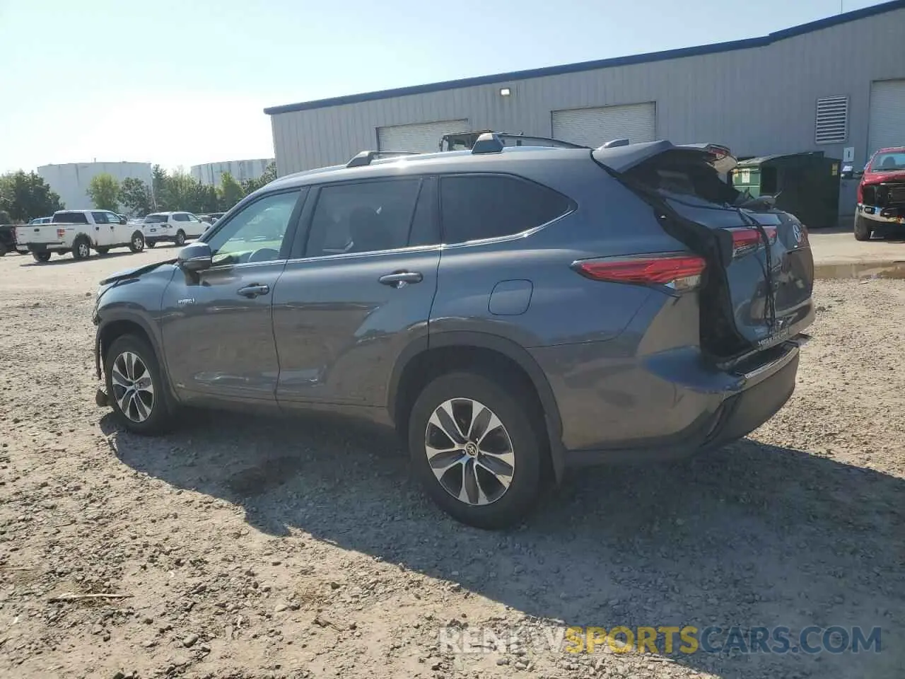 2 Photograph of a damaged car 5TDGBRCH8MS536941 TOYOTA HIGHLANDER 2021