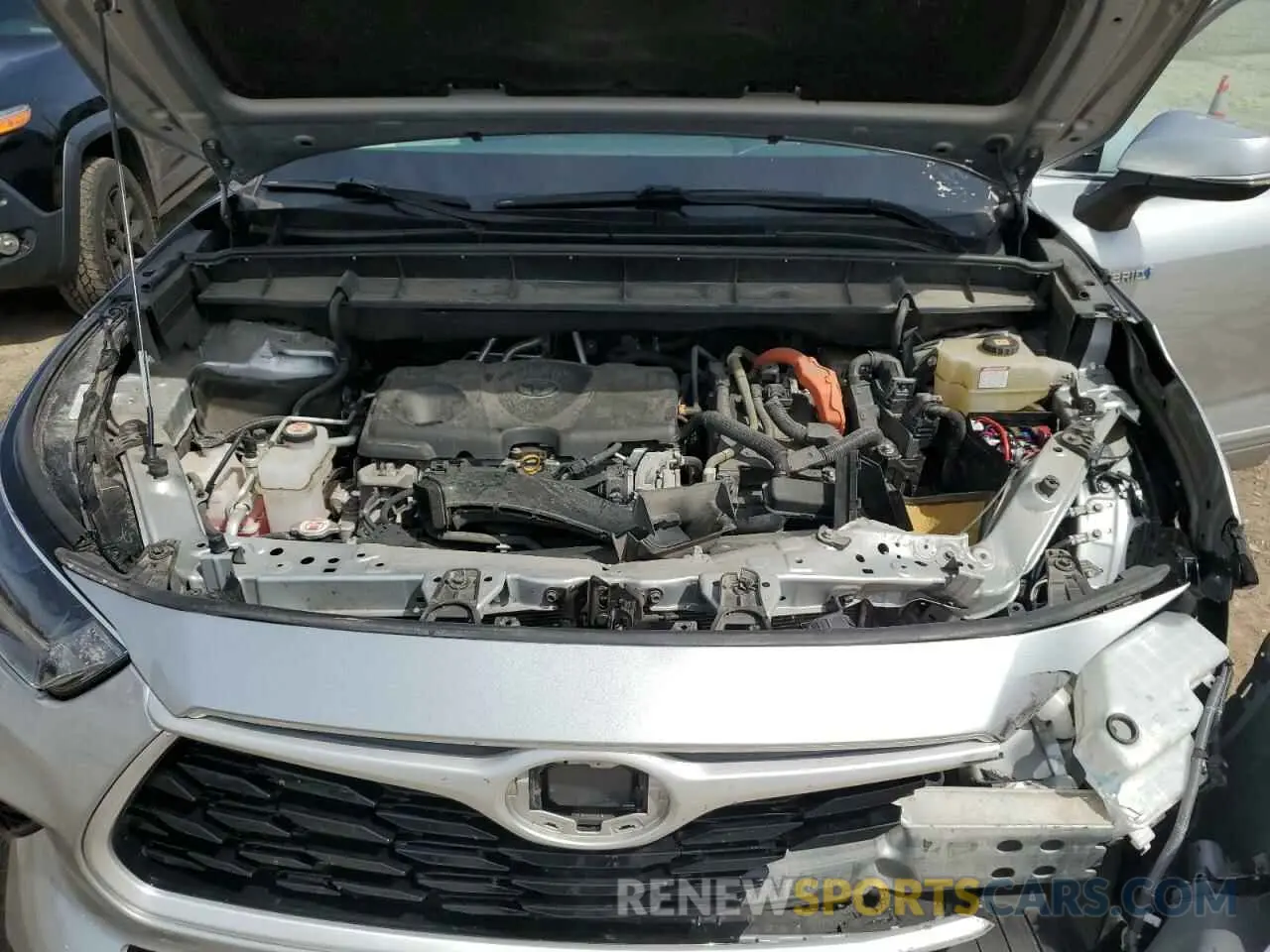 11 Photograph of a damaged car 5TDGBRCH9MS023133 TOYOTA HIGHLANDER 2021