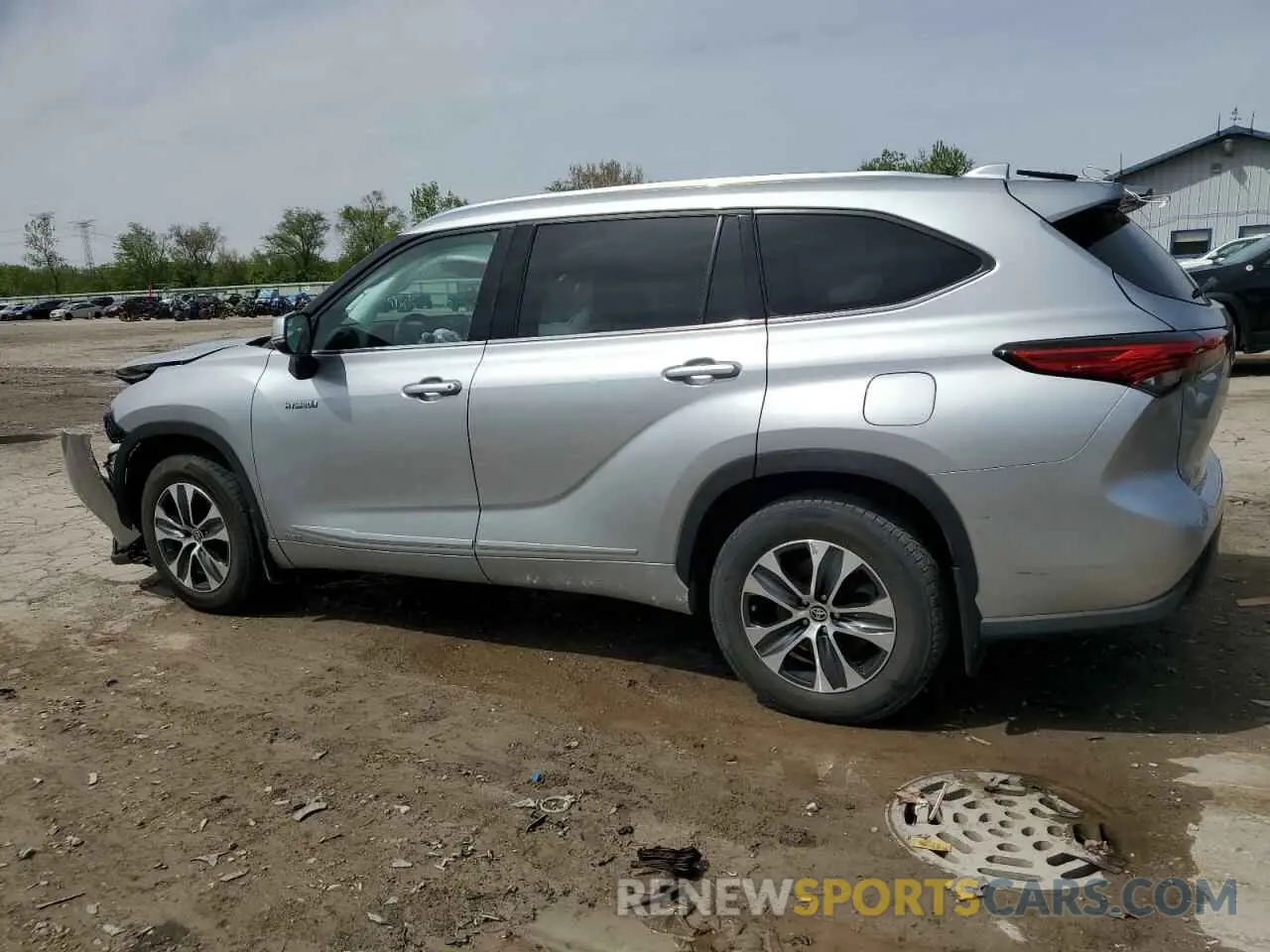 2 Photograph of a damaged car 5TDGBRCH9MS023133 TOYOTA HIGHLANDER 2021