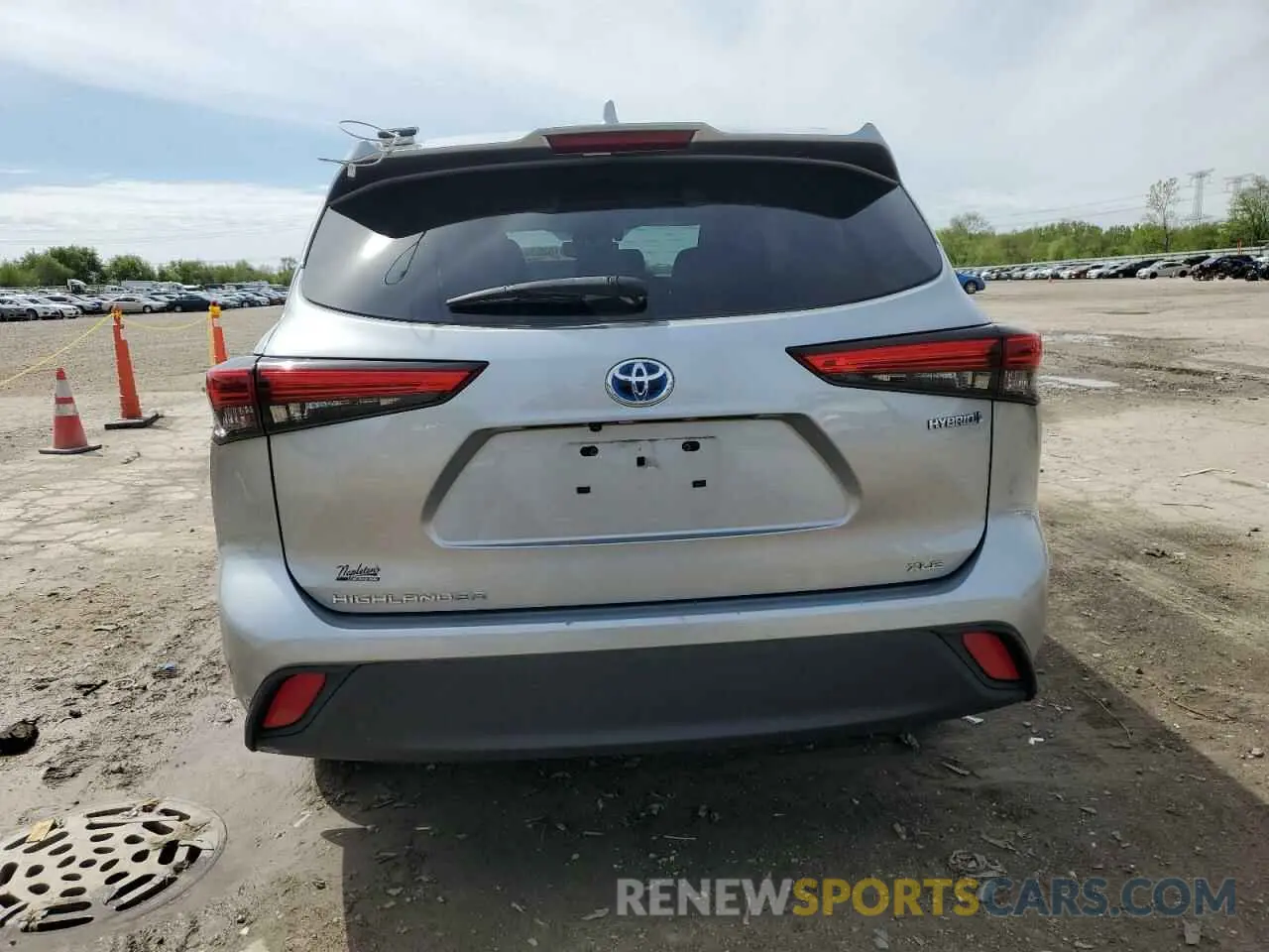 6 Photograph of a damaged car 5TDGBRCH9MS023133 TOYOTA HIGHLANDER 2021