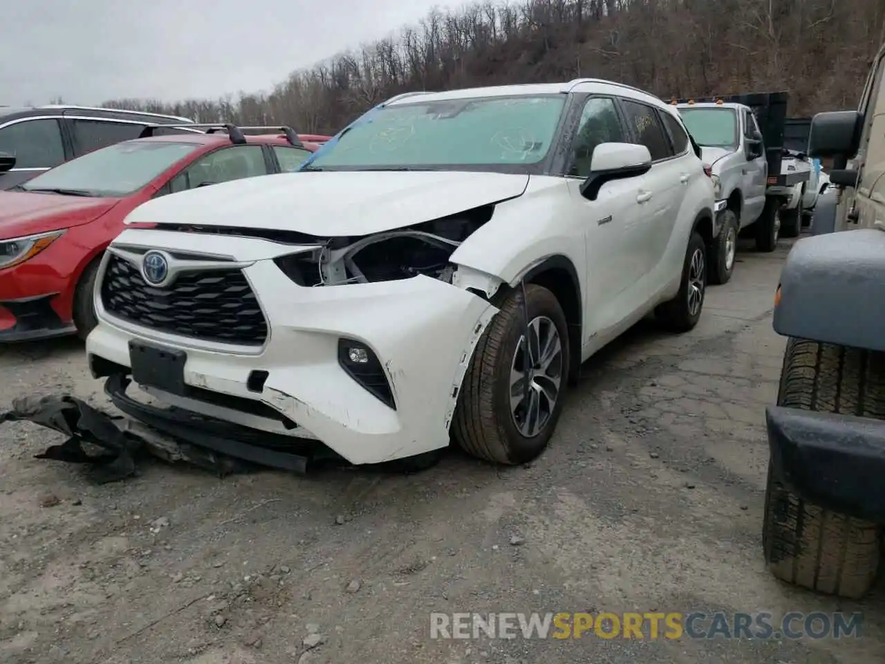 2 Photograph of a damaged car 5TDGBRCH9MS037808 TOYOTA HIGHLANDER 2021