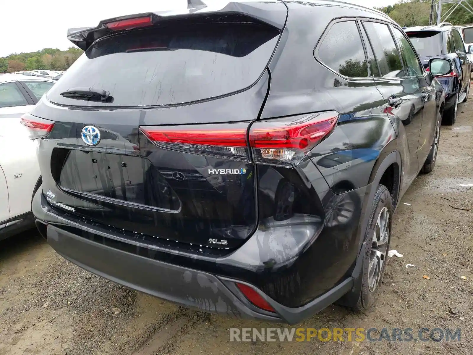 4 Photograph of a damaged car 5TDGBRCH9MS523762 TOYOTA HIGHLANDER 2021