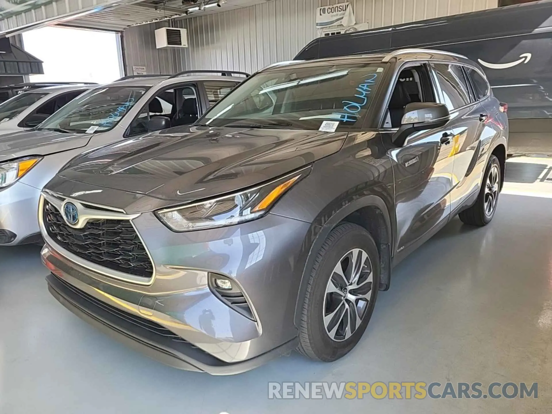 22 Photograph of a damaged car 5TDGBRCH9MS535460 TOYOTA HIGHLANDER 2021