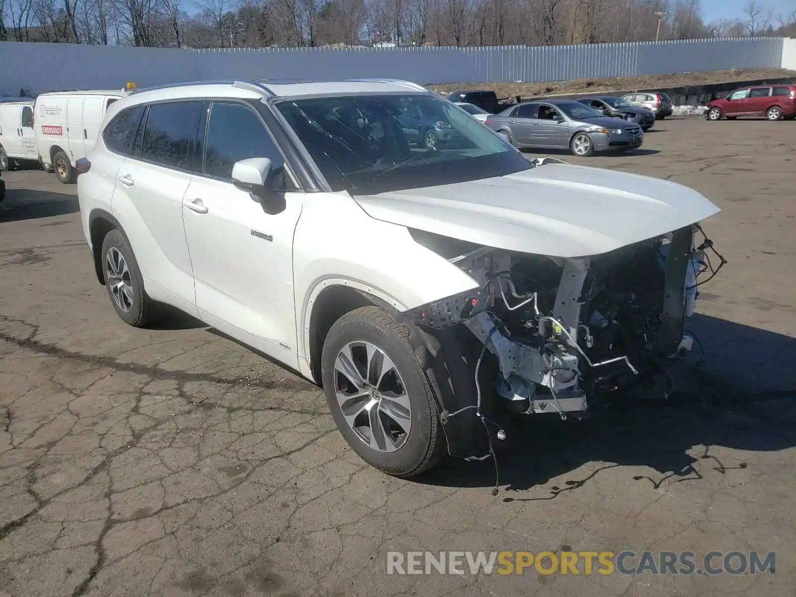 1 Photograph of a damaged car 5TDGBRCHXMS517047 TOYOTA HIGHLANDER 2021