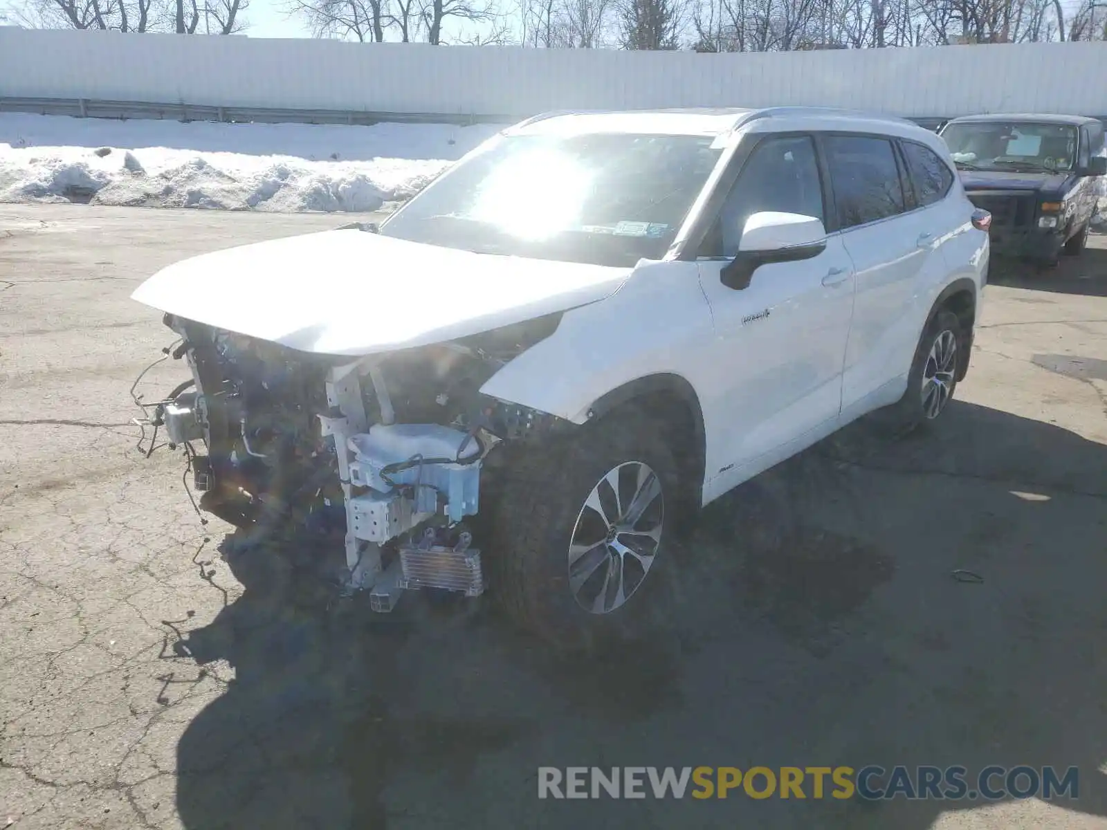 2 Photograph of a damaged car 5TDGBRCHXMS517047 TOYOTA HIGHLANDER 2021