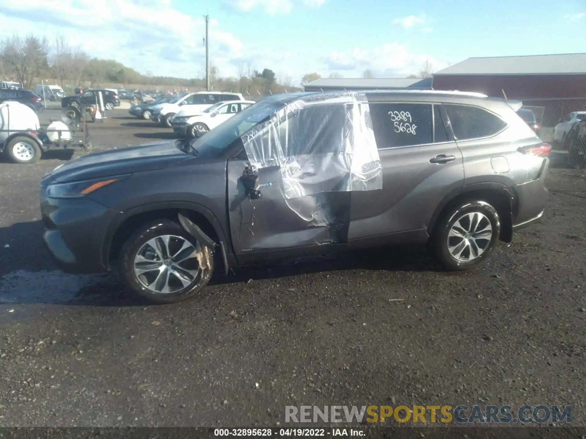 6 Photograph of a damaged car 5TDGBRCHXMS525830 TOYOTA HIGHLANDER 2021