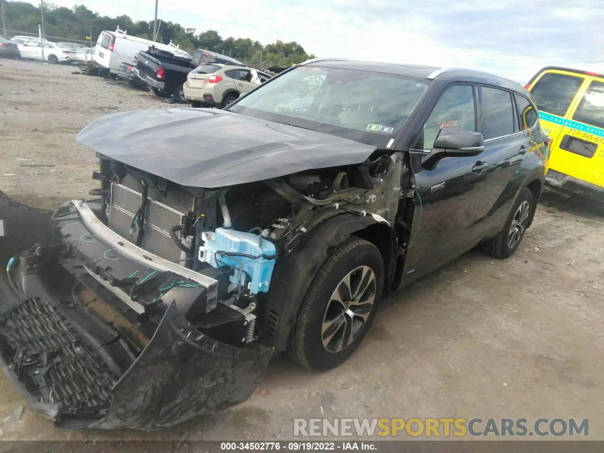 2 Photograph of a damaged car 5TDGBRCHXMS535581 TOYOTA HIGHLANDER 2021