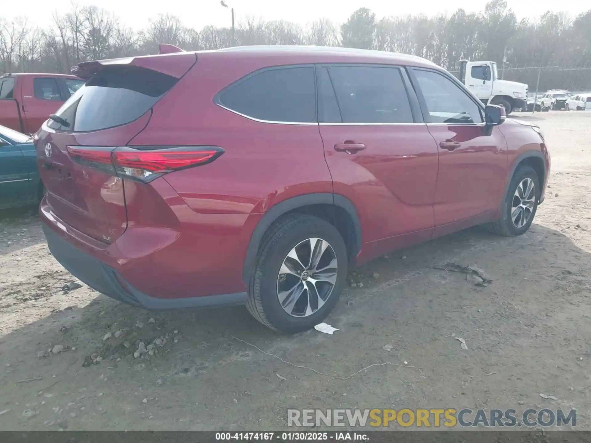 4 Photograph of a damaged car 5TDGZRAH0MS032592 TOYOTA HIGHLANDER 2021