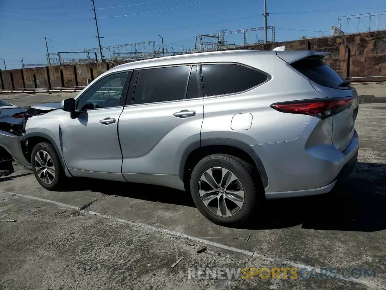 2 Photograph of a damaged car 5TDGZRAH0MS528394 TOYOTA HIGHLANDER 2021