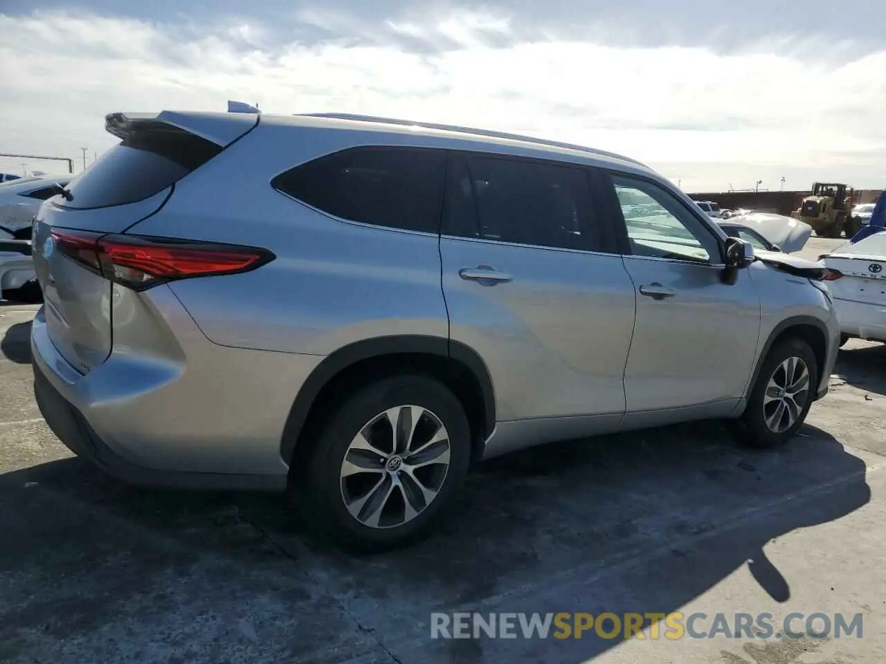 3 Photograph of a damaged car 5TDGZRAH0MS528394 TOYOTA HIGHLANDER 2021