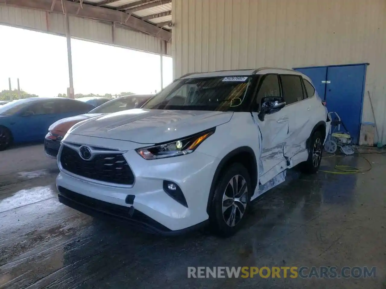 2 Photograph of a damaged car 5TDGZRAH0MS531361 TOYOTA HIGHLANDER 2021