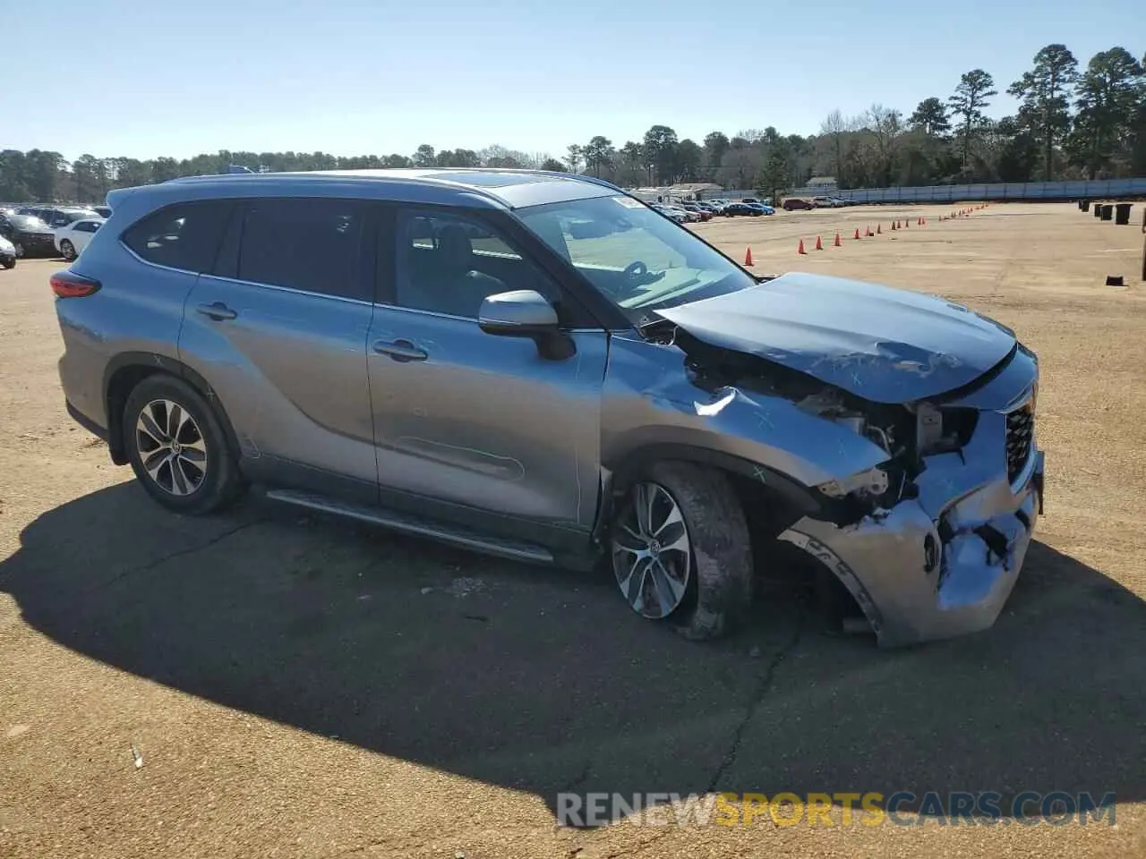 4 Photograph of a damaged car 5TDGZRAH1MS085088 TOYOTA HIGHLANDER 2021