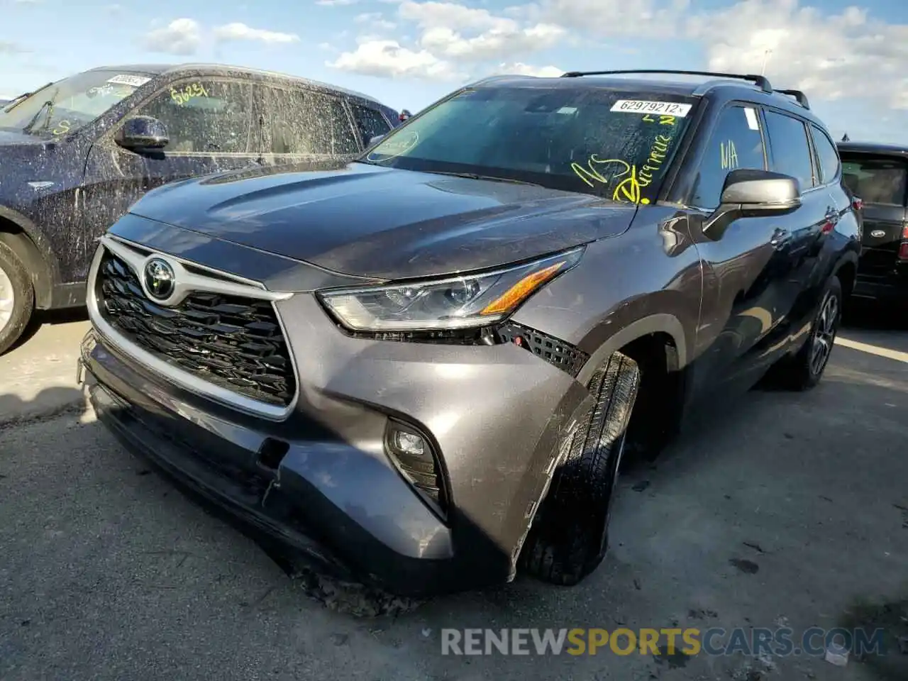 2 Photograph of a damaged car 5TDGZRAH1MS521065 TOYOTA HIGHLANDER 2021